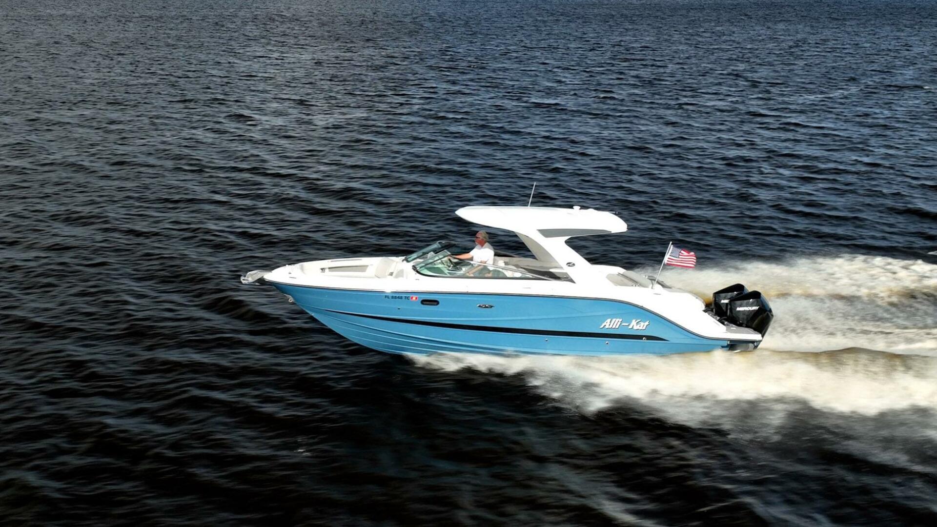 Slide: The Image of Sea Ray SLX 310 OB 2022 - 5257247