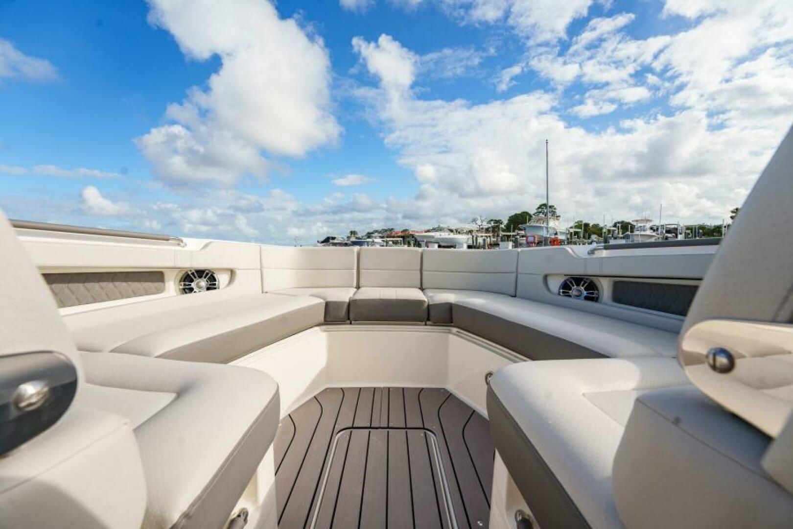 Slide: The Image of Sea Ray SLX 310 OB 2022 - 5257256