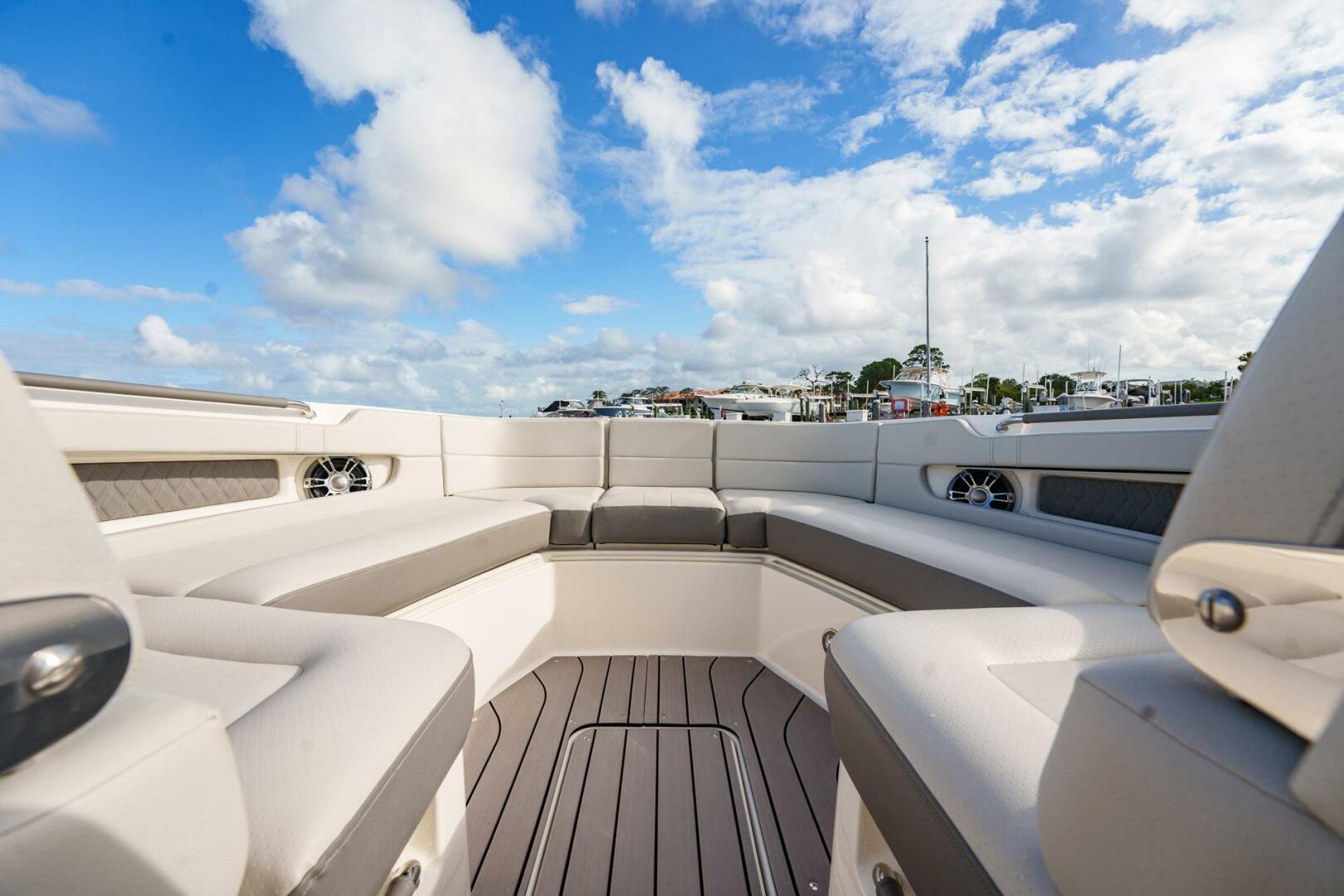 Slide: The Image of Sea Ray SLX 310 OB 2022 - 5257266