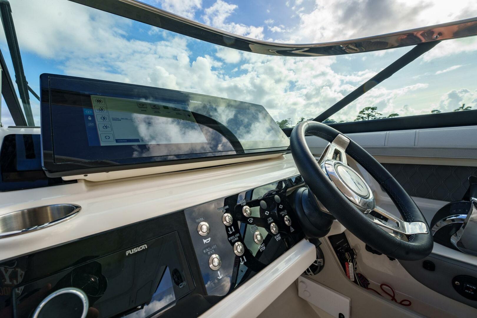 Slide: The Image of Sea Ray SLX 310 OB 2022 - 5257274