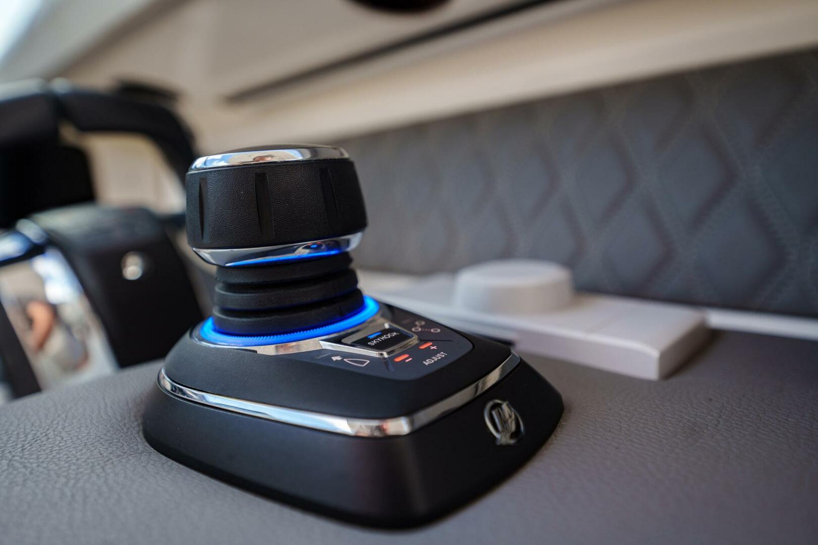 Slide: The Image of Sea Ray SLX 310 OB 2022 - 5257283