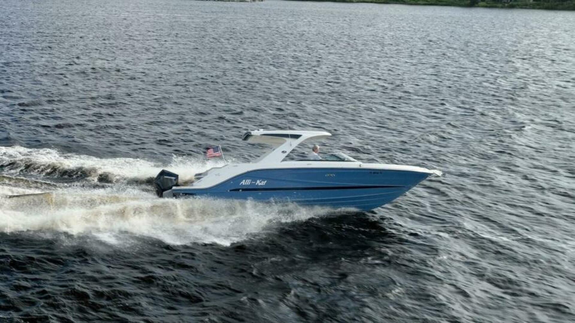 Slide: The Image of Sea Ray SLX 310 OB 2022 - 5257302