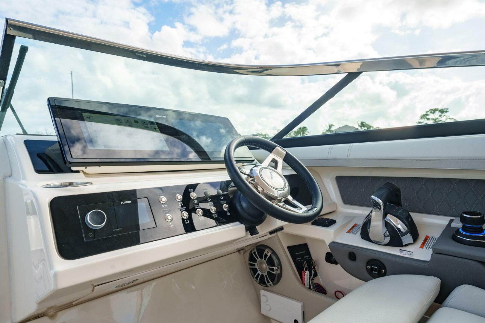 Slide: The Image of Sea Ray SLX 310 OB 2022 - 5257305