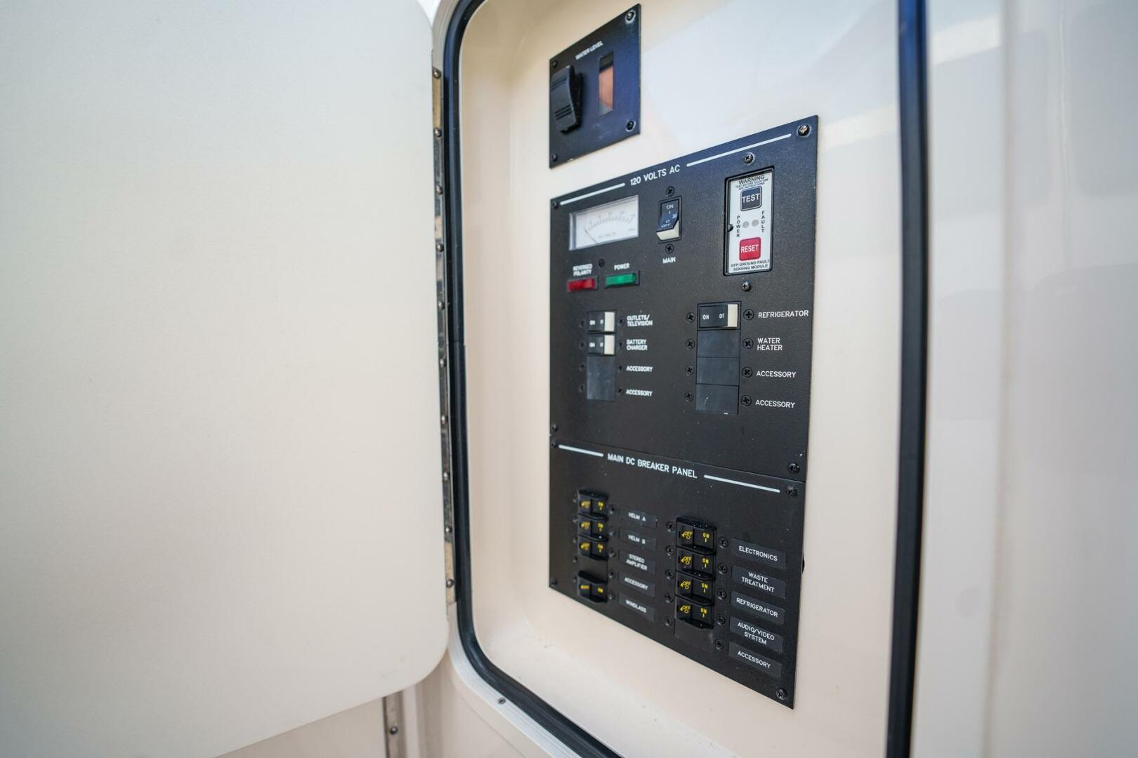 Slide: The Image of Sea Ray SLX 310 OB 2022 - 5257306