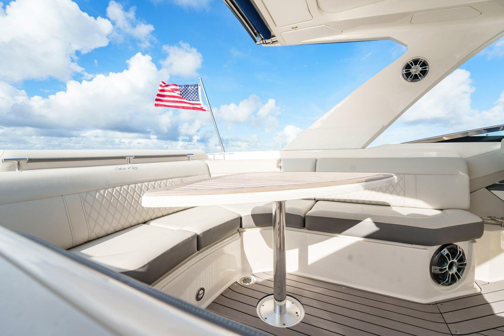 Slide: The Image of Sea Ray SLX 310 OB 2022 - 5257308