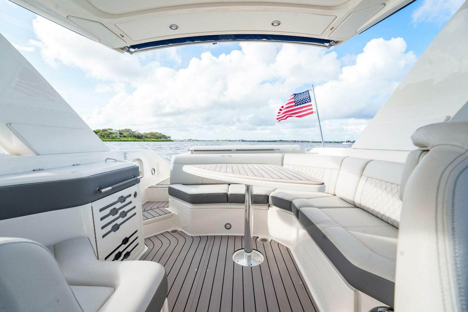 Slide: The Image of Sea Ray SLX 310 OB 2022 - 5257309