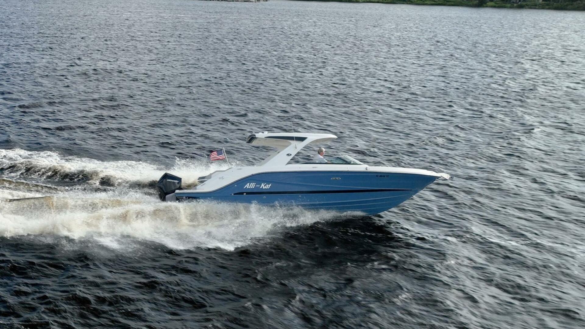 Slide: The Image of Sea Ray SLX 310 OB 2022 - 5257319