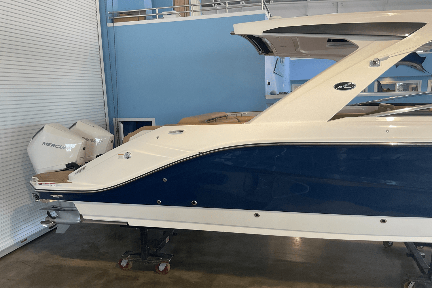 Slide: The Image of Sea Ray SLX 310 Ouboard 2026 - 3