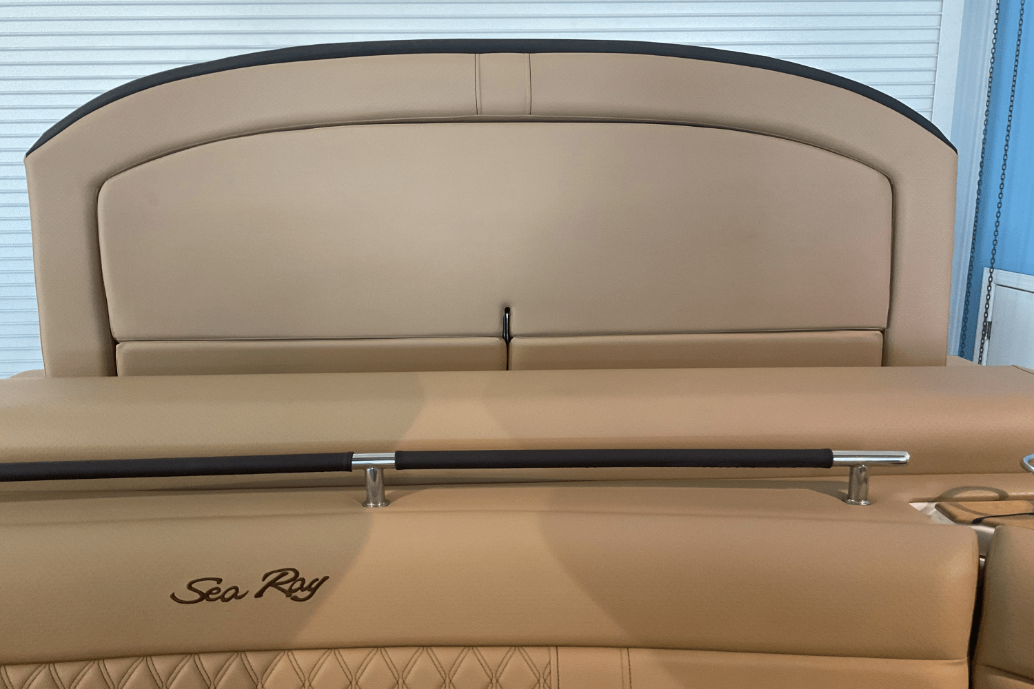 Slide: The Image of Sea Ray SLX 310 Ouboard 2026 - 31