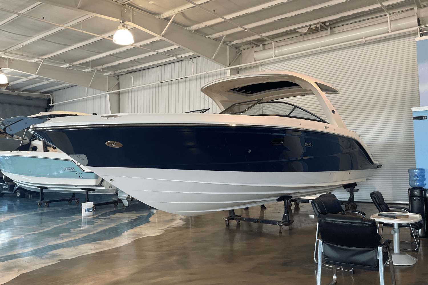 Slide: The Image of Sea Ray SLX 310 Ouboard 2026 - 8