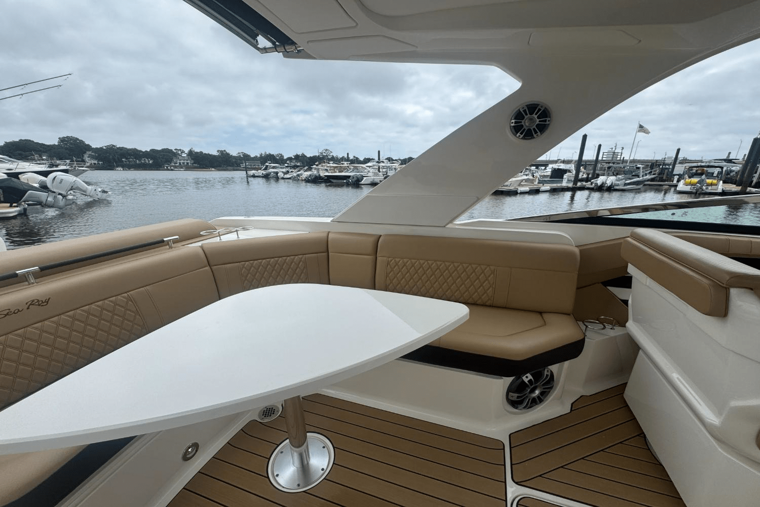 Slide: The Image of Sea Ray SLX 310 Outboard 2023 - 23