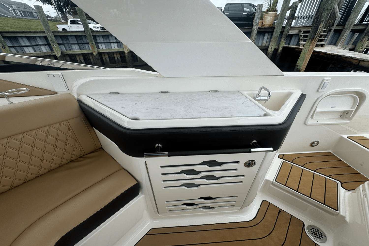 Slide: The Image of Sea Ray SLX 310 Outboard 2023 - 26