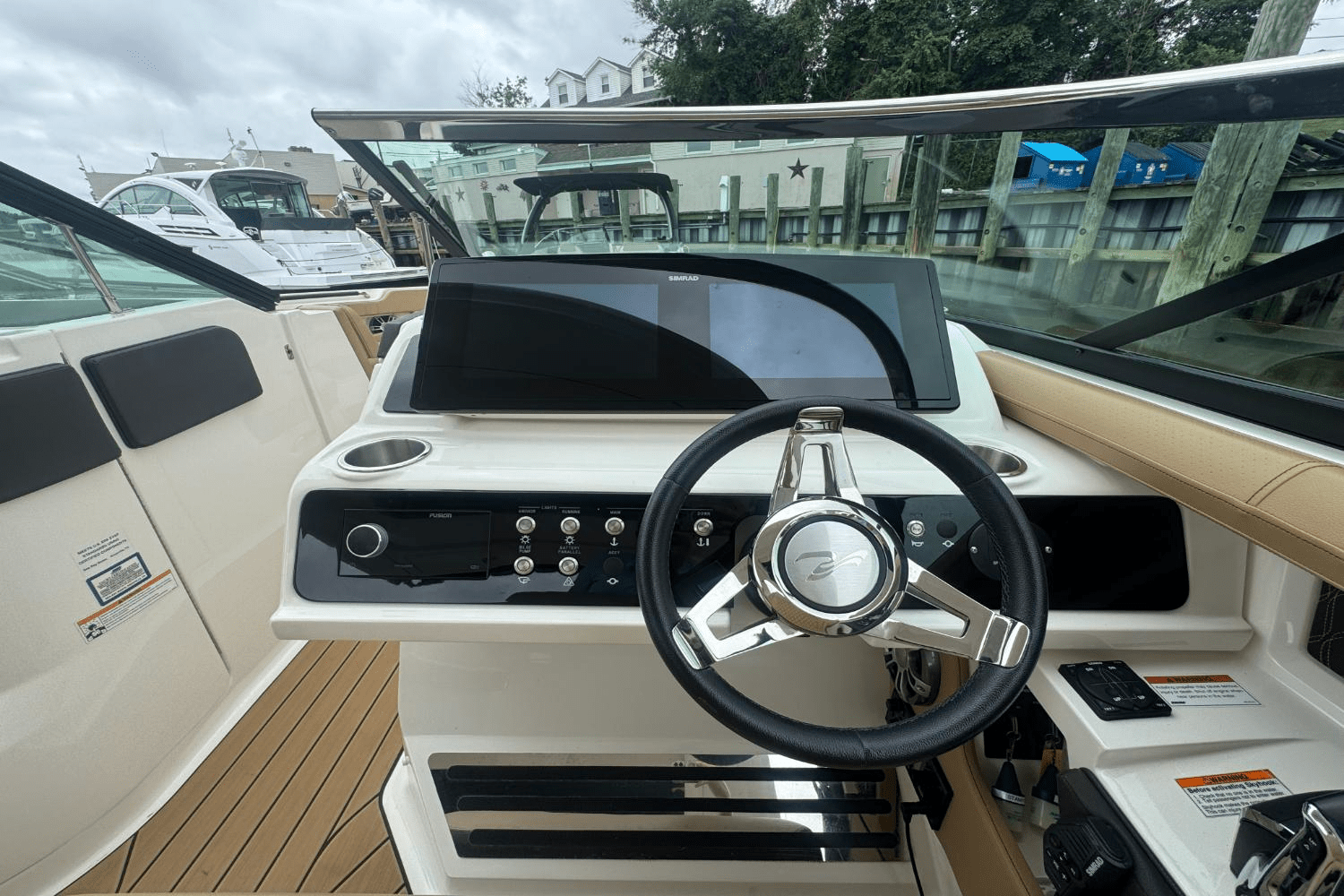 Slide: The Image of Sea Ray SLX 310 Outboard 2023 - 39