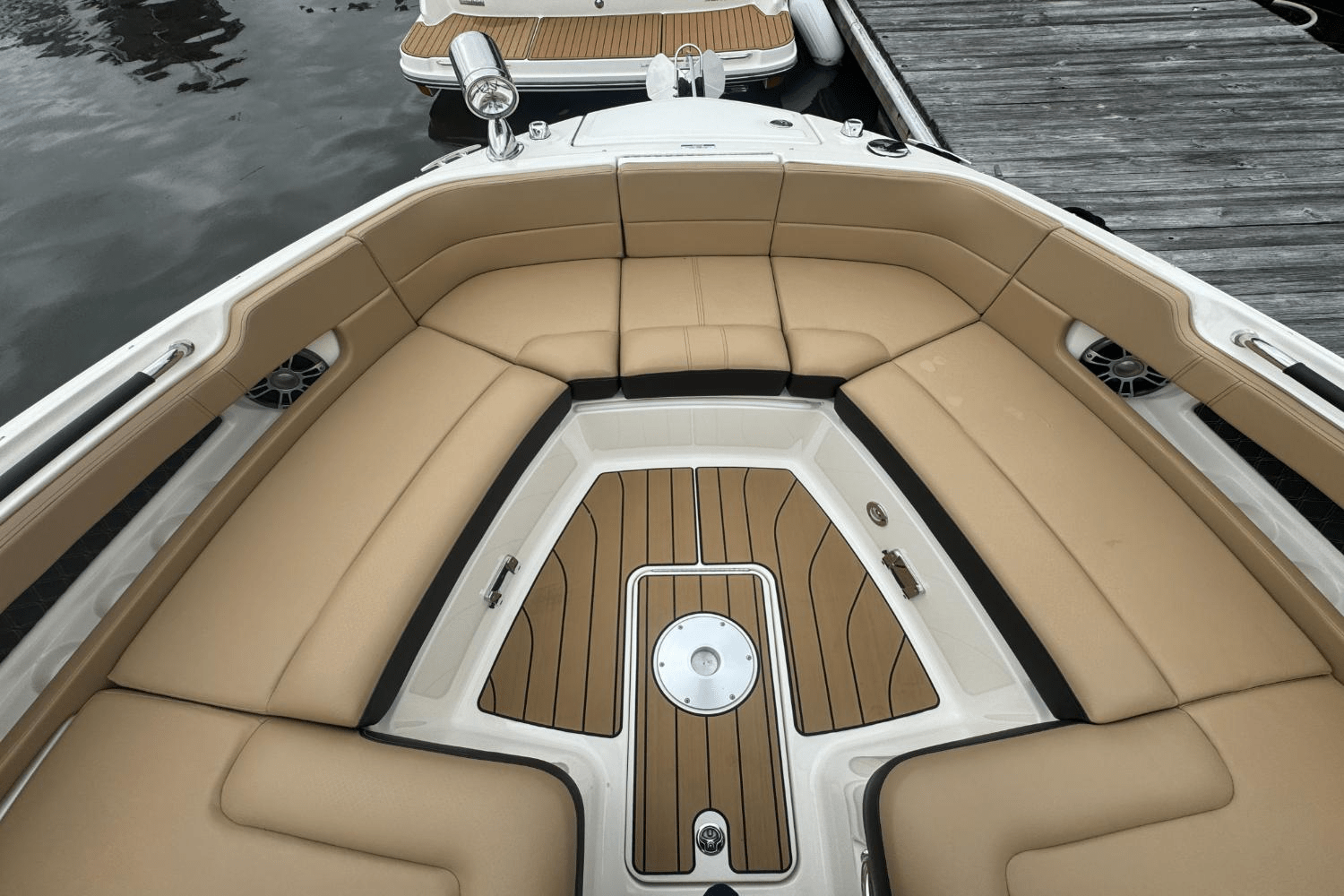 Slide: The Image of Sea Ray SLX 310 Outboard 2023 - 45