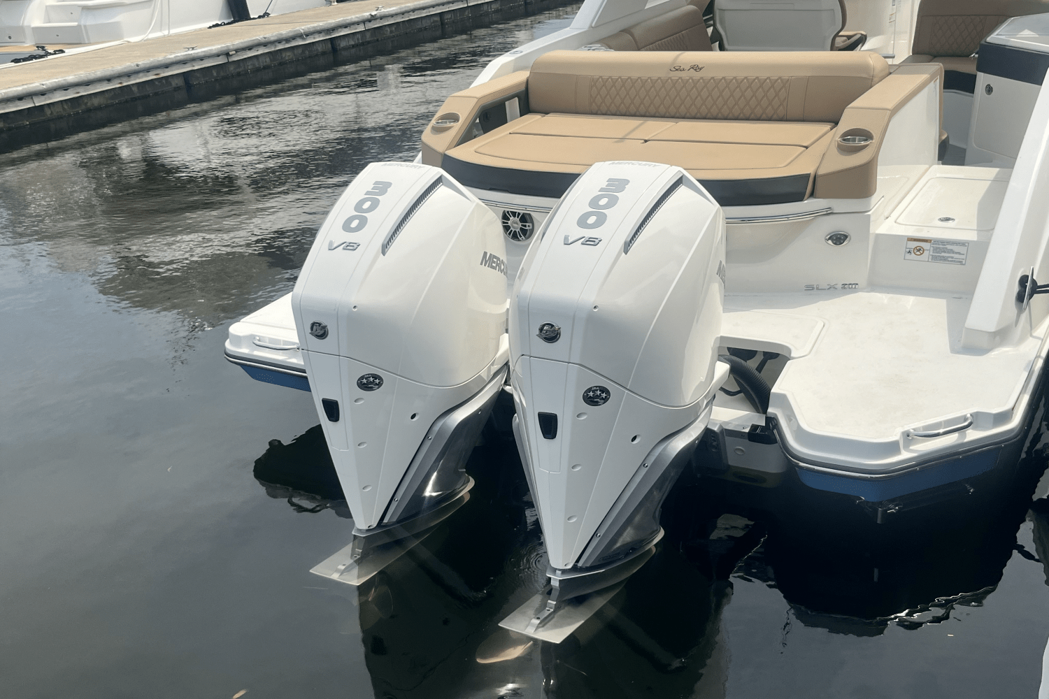 Slide: The Image of Sea Ray SLX 310 Outboard 2025 - 11