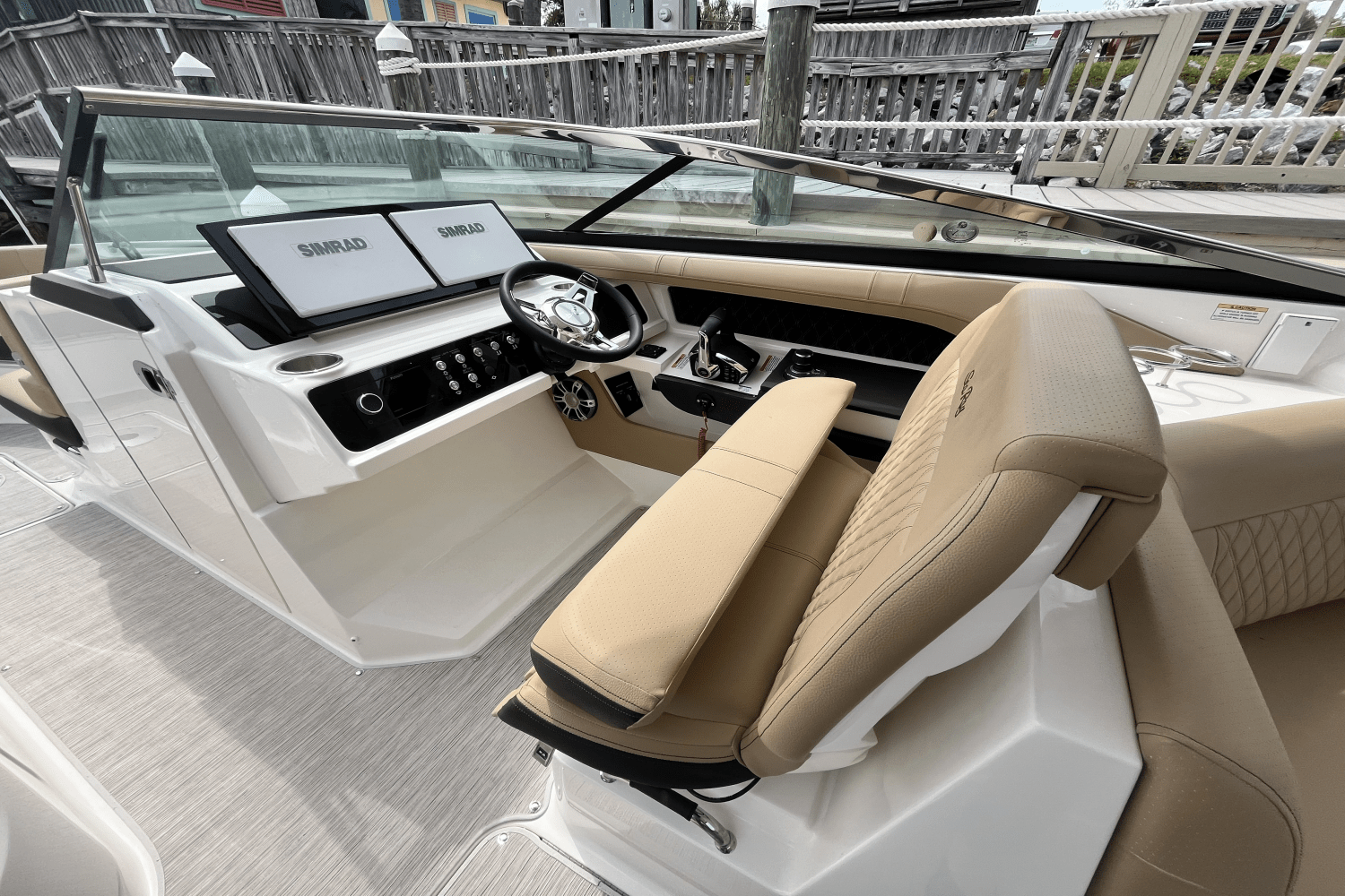 Slide: The Image of Sea Ray SLX 310 Outboard 2025 - 20