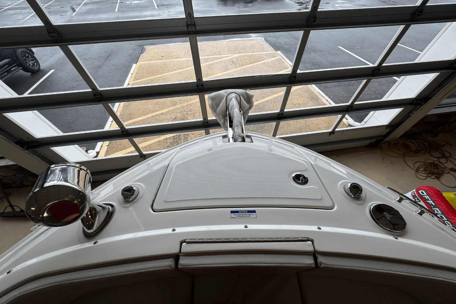 Slide: The Image of Sea Ray SLX 310 Outboard 2025 - 37