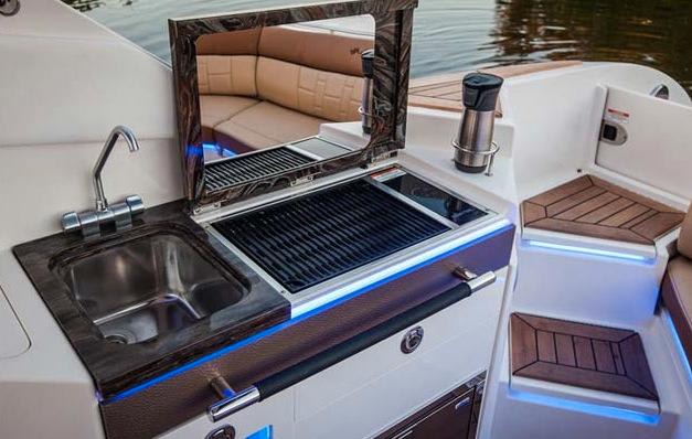 Slide: The Image of Sea Ray SLX 350 2023 - 9
