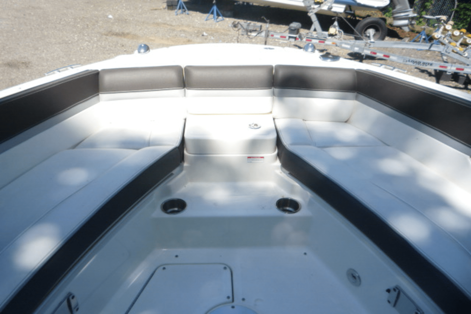 Slide: The Image of Sea Ray SLX 350 Outboard 2017 - 29