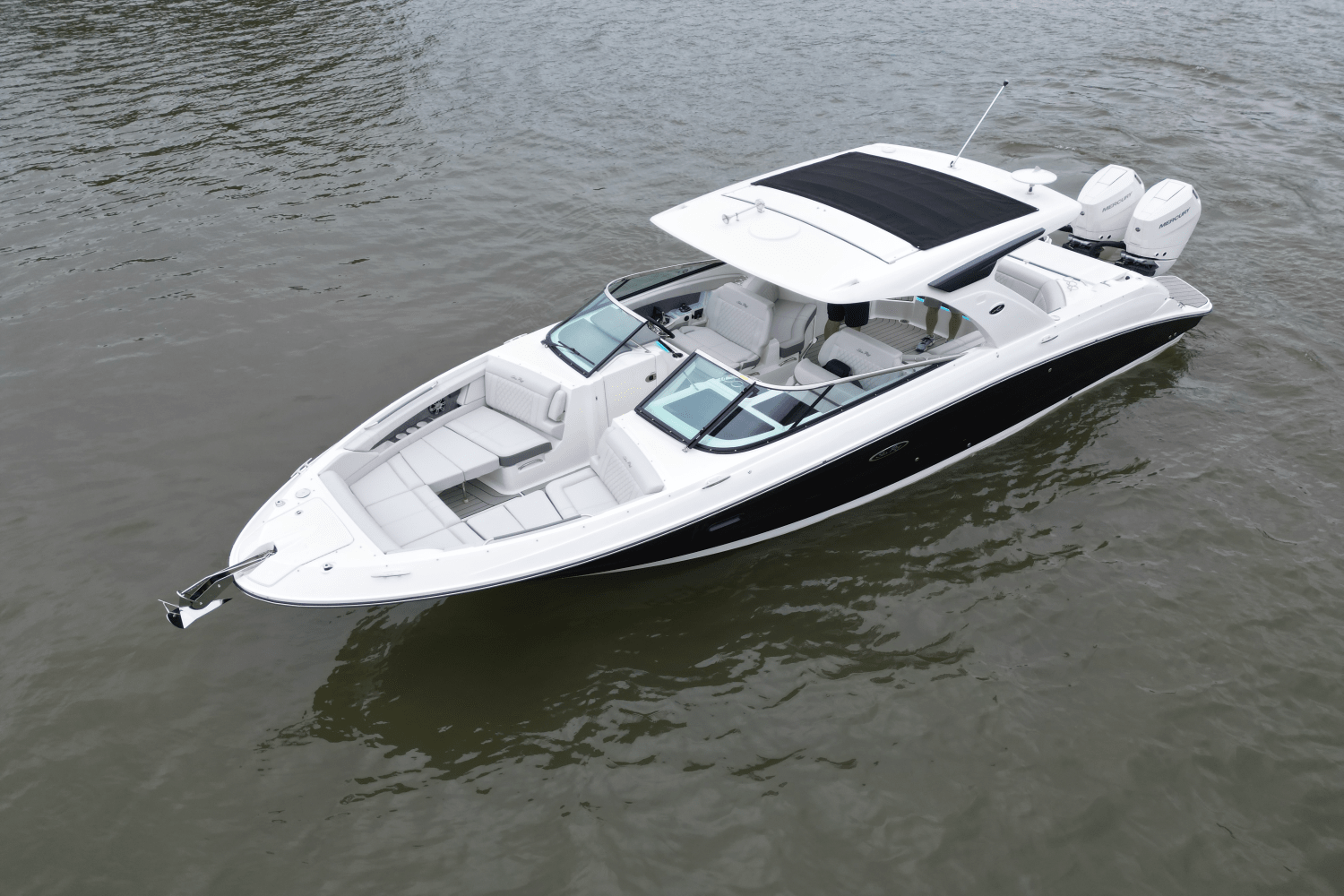 Slide: The Image of Sea Ray SLX 350 Outboard 2025 - 3