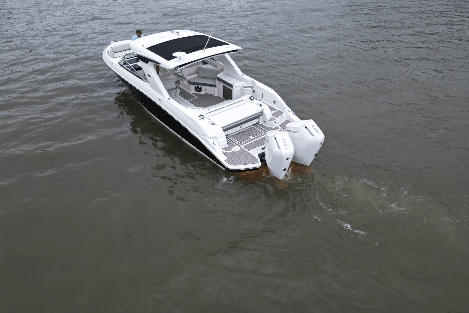 Slide: The Image of Sea Ray SLX 350 Outboard 2025 - 6