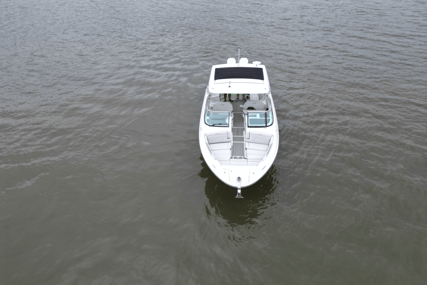 Slide: The Image of Sea Ray SLX 350 Outboard 2025 - 7