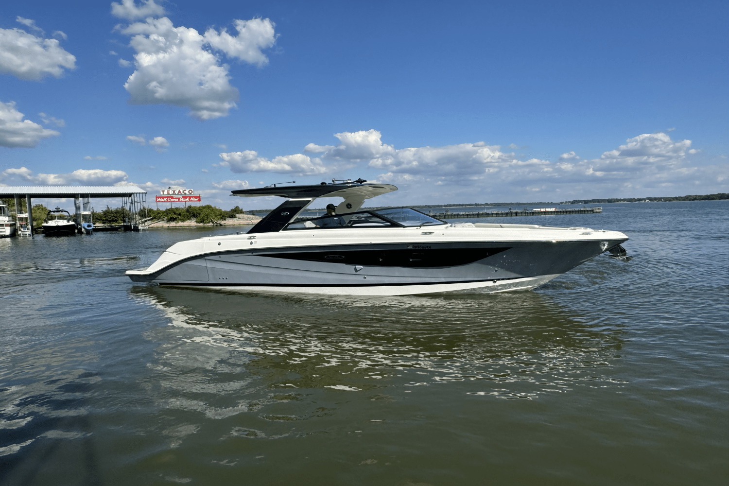 Slide: The Image of Sea Ray SLX 400 2022 - 0