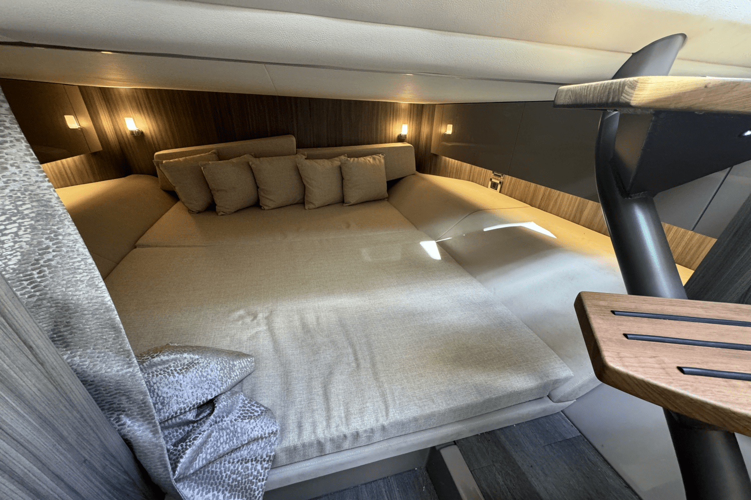 Slide: The Image of Sea Ray SLX 400 2022 - 14