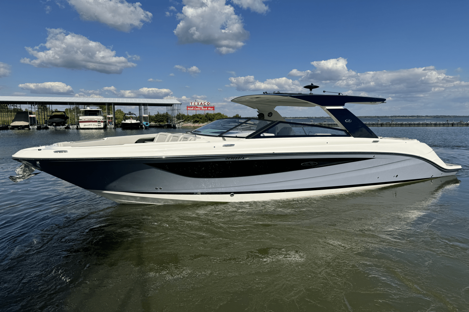 Slide: The Image of Sea Ray SLX 400 2022 - 3