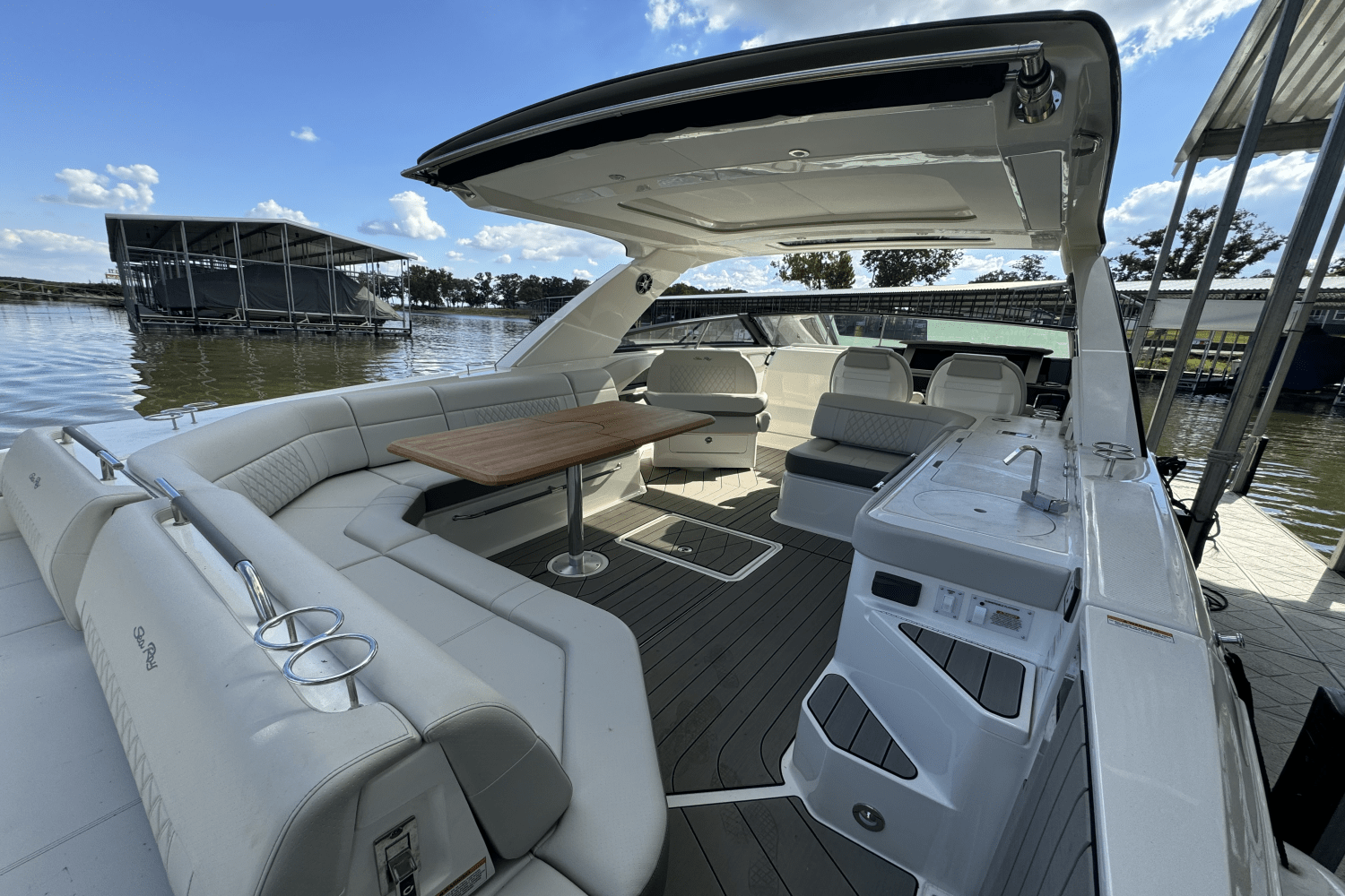 Slide: The Image of Sea Ray SLX 400 2022 - 7