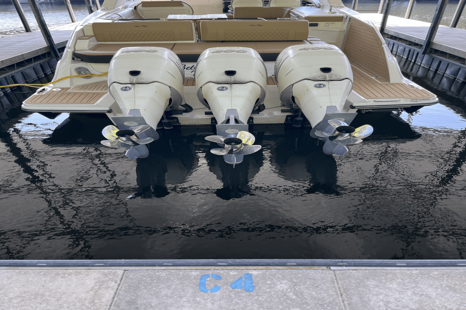 Slide: The Image of Sea Ray SLX 400 OB 2021 - 7
