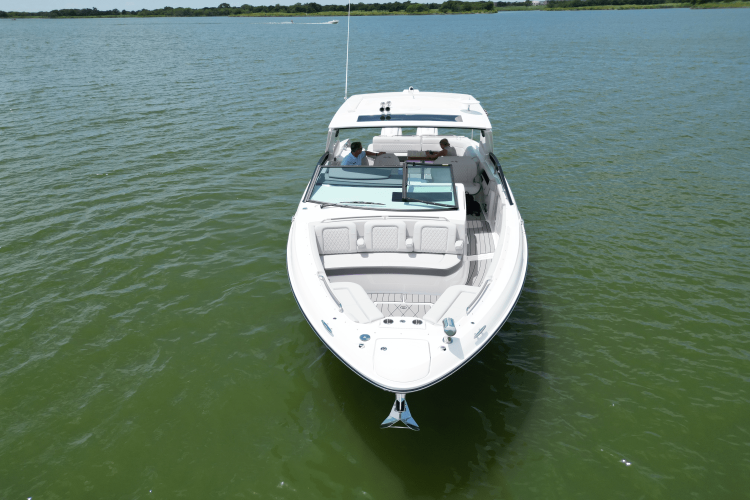 Slide: The Image of Sea Ray SLX 400 Outboard 2025 - 11