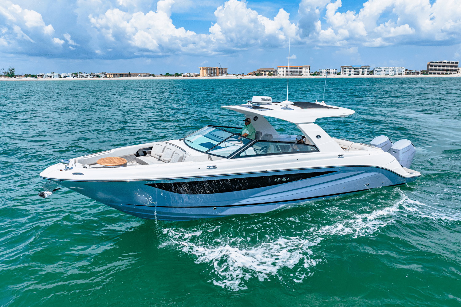 Slide: The Image of Sea Ray SLX 400 Outboard 2025 - 2