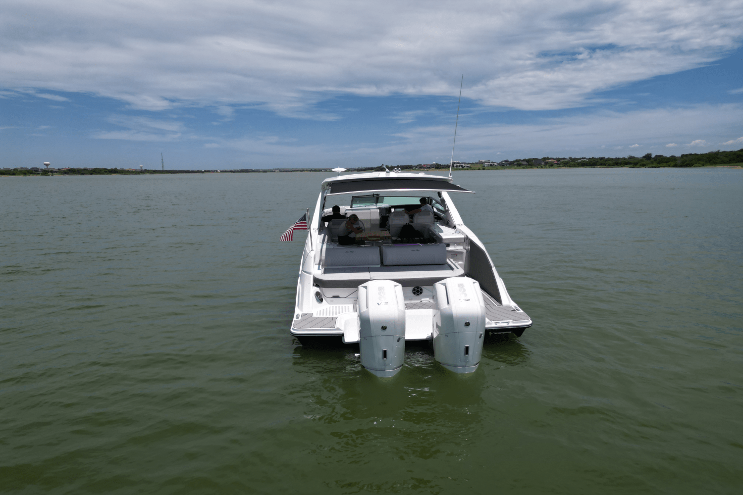 Slide: The Image of Sea Ray SLX 400 Outboard 2025 - 3