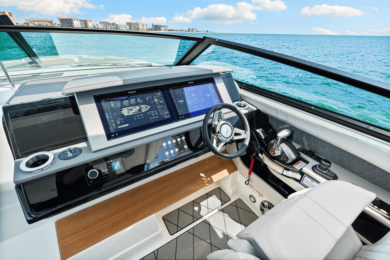 Slide: The Image of Sea Ray SLX 400 Outboard 2025 - 33