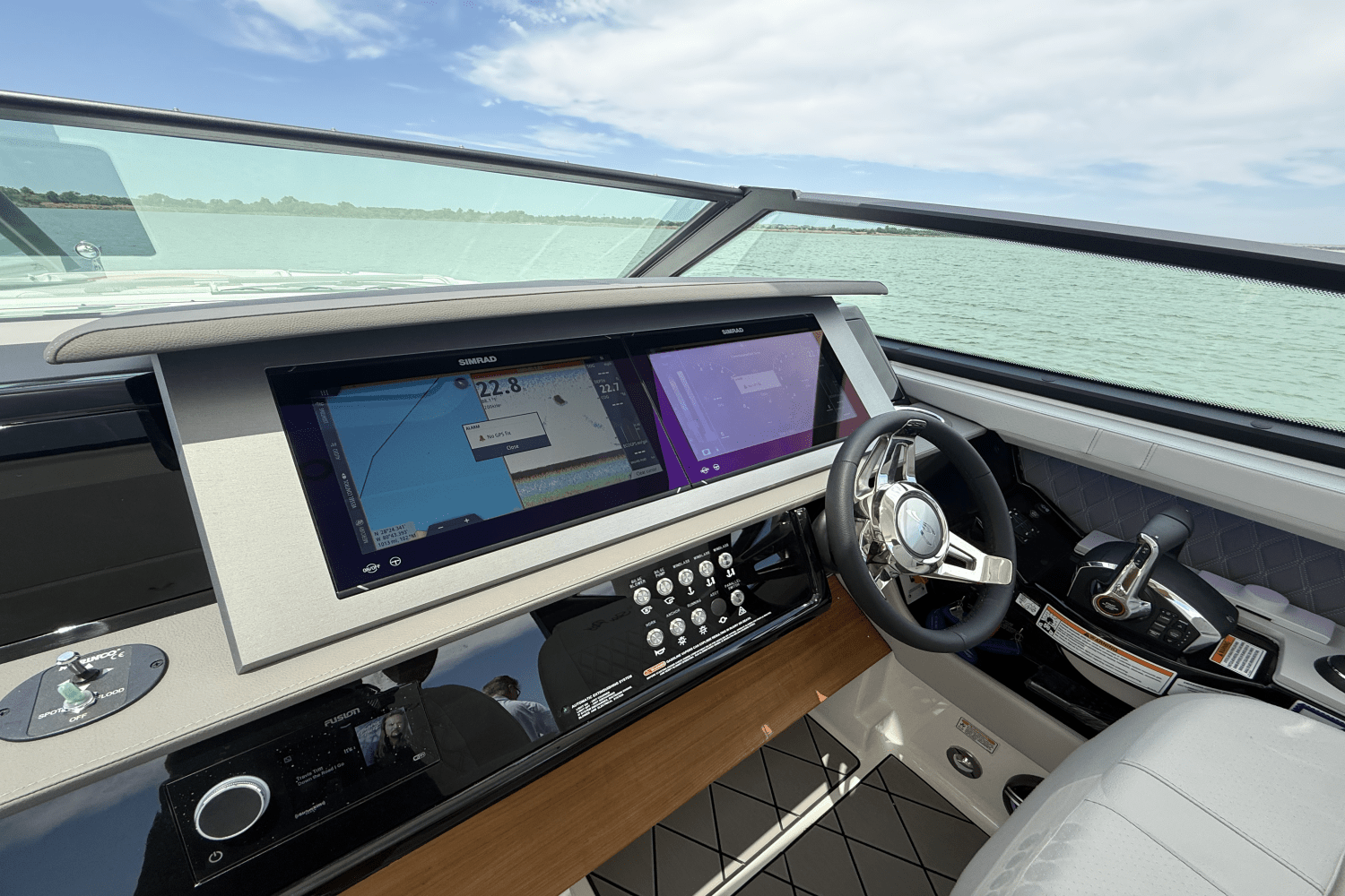 Slide: The Image of Sea Ray SLX 400 Outboard 2025 - 33