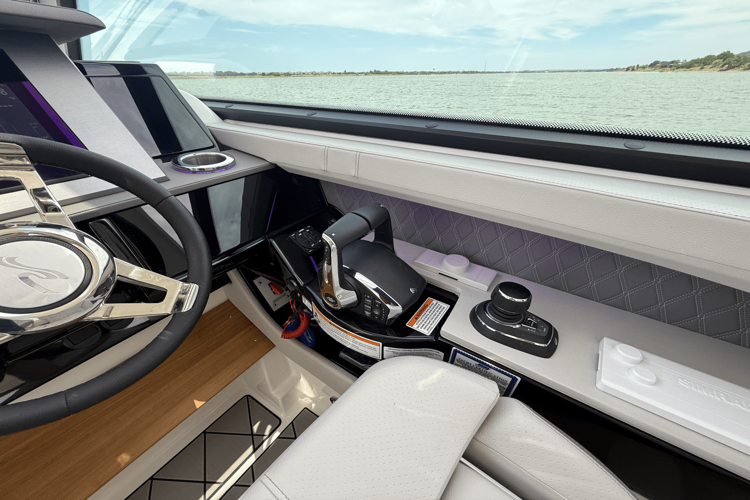 Slide: The Image of Sea Ray SLX 400 Outboard 2025 - 34