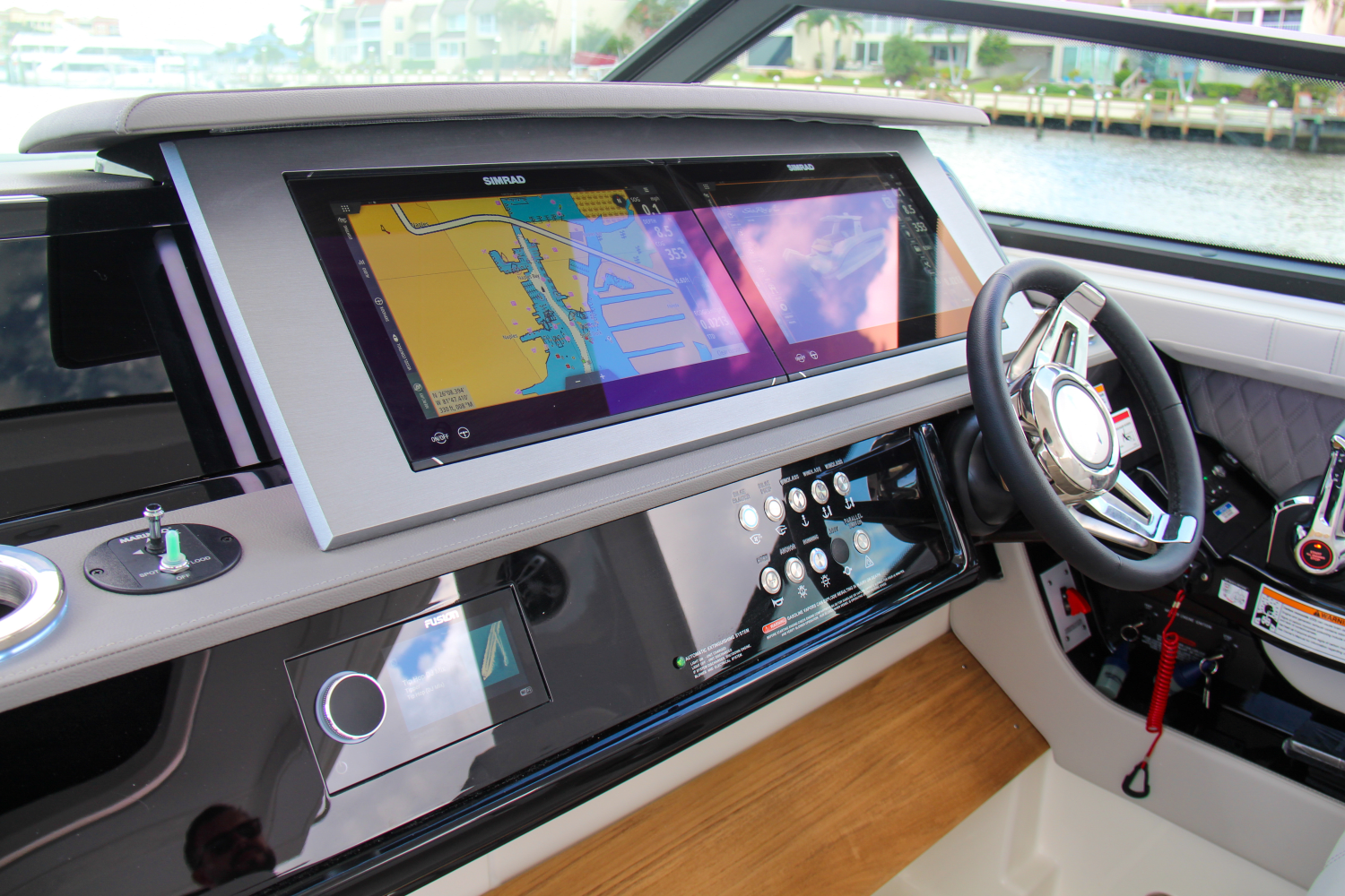 Slide: The Image of Sea Ray SLX 400 Outboard 2025 - 35