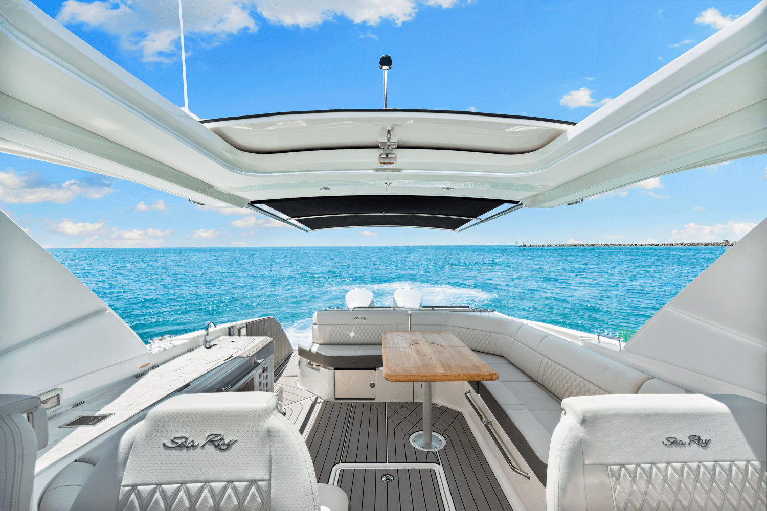 Slide: The Image of Sea Ray SLX 400 Outboard 2025 - 41