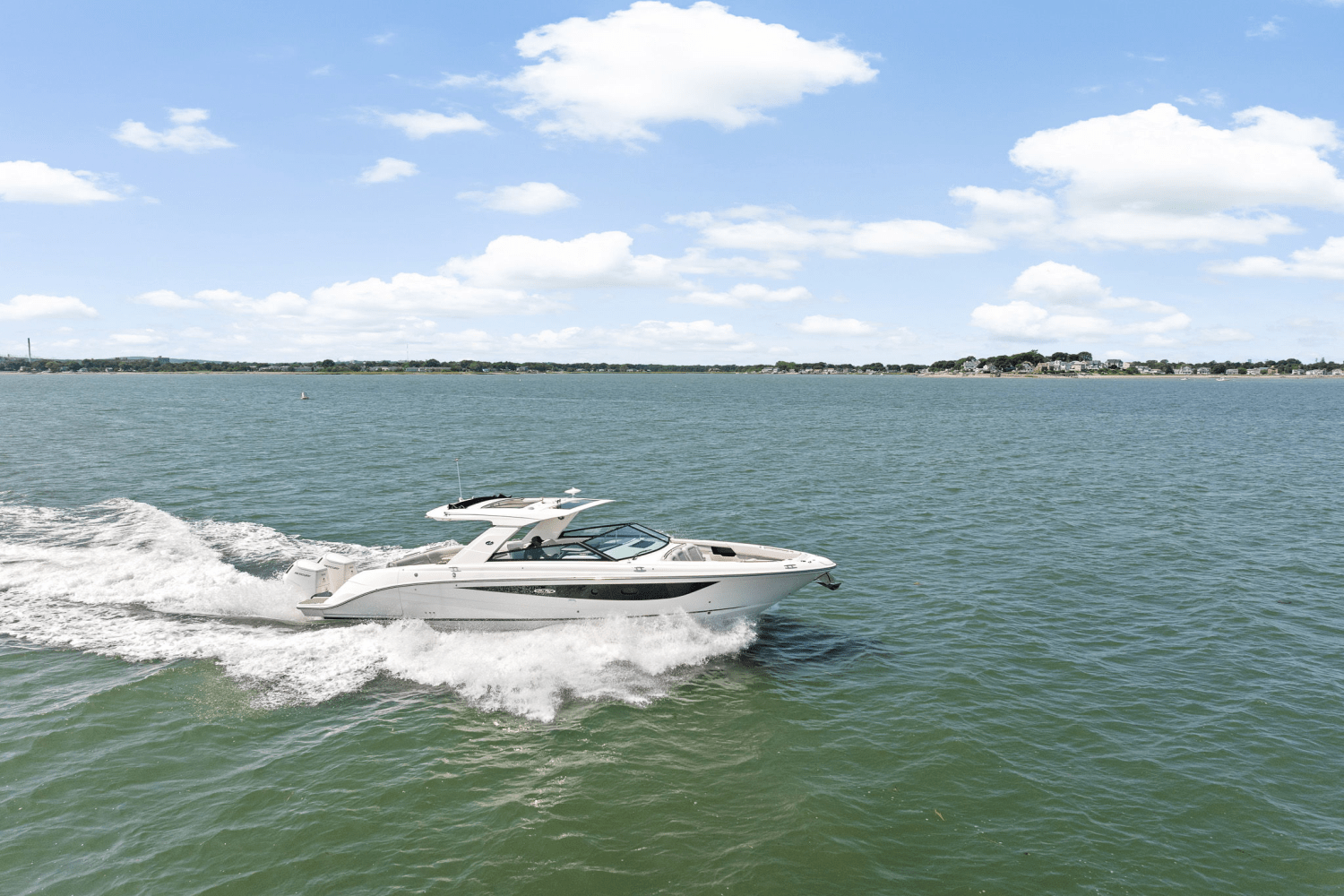 Slide: The Image of Sea Ray SLX 400 Outboard 2025 - 51