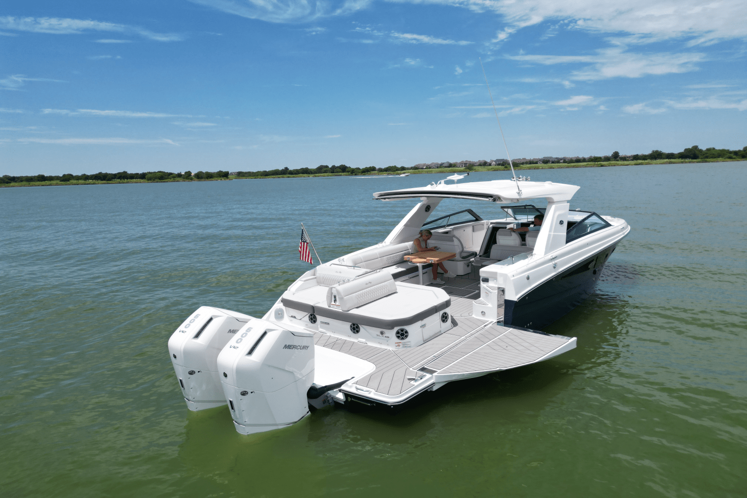 Slide: The Image of Sea Ray SLX 400 Outboard 2025 - 6