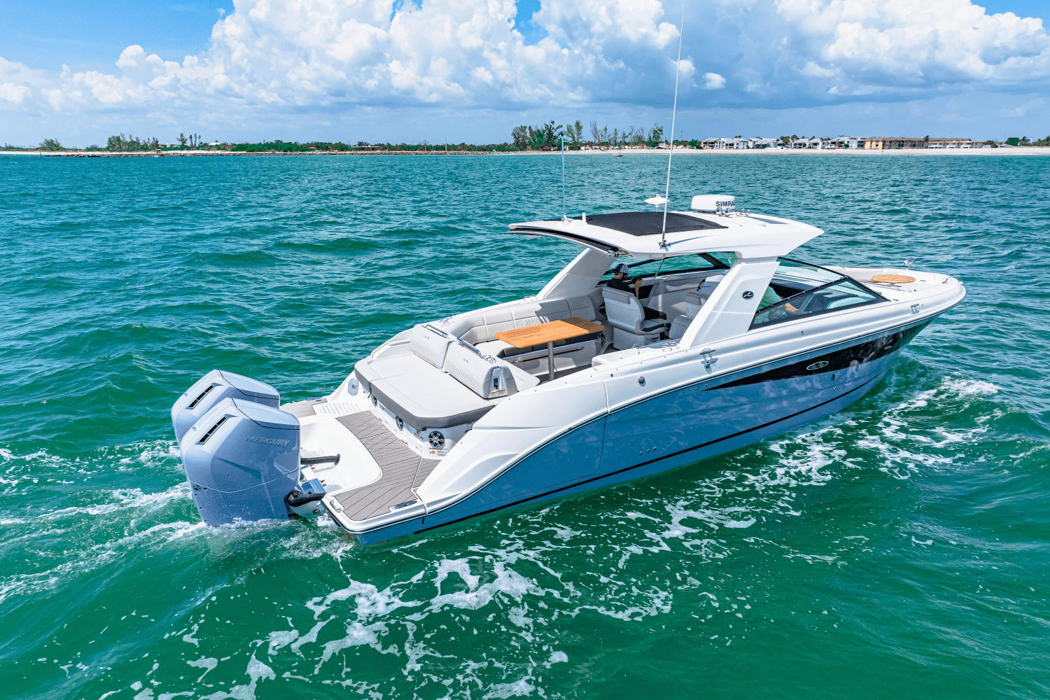 Slide: The Image of Sea Ray SLX 400 Outboard 2025 - 6