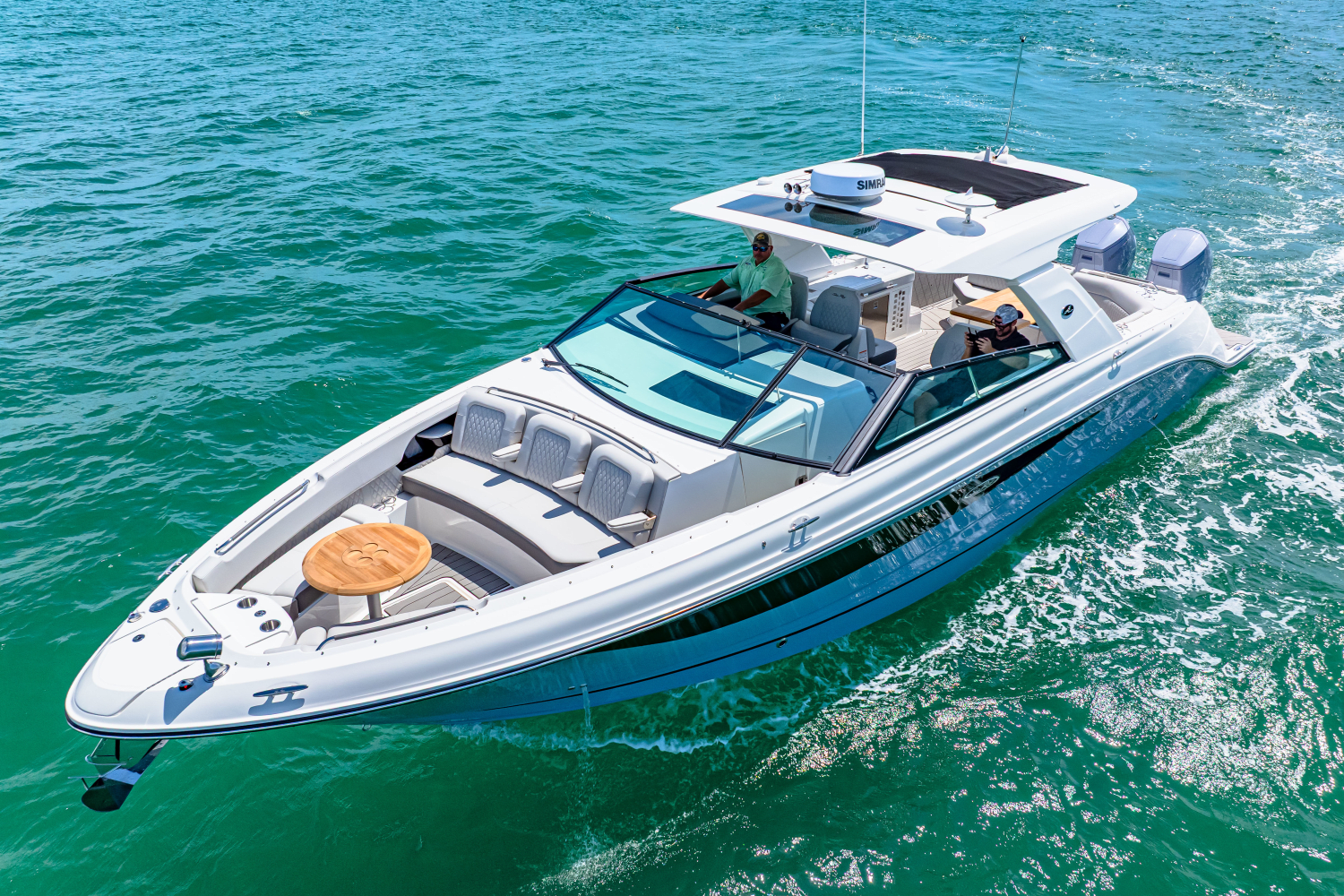 Slide: The Image of Sea Ray SLX 400 Outboard 2025 - 8