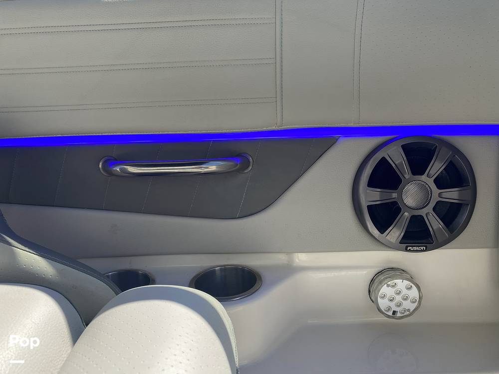 Slide: The Image of Sea Ray SPX 190 2020 - 15469574