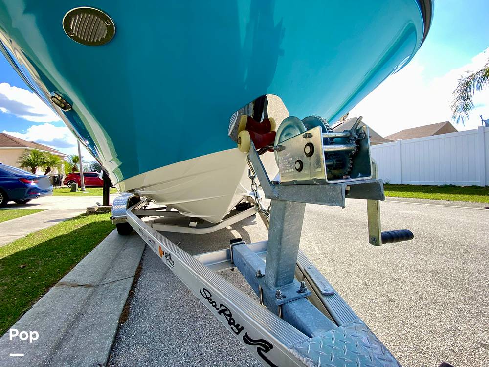 Slide: The Image of Sea Ray SPX 190 2022 - 15159222