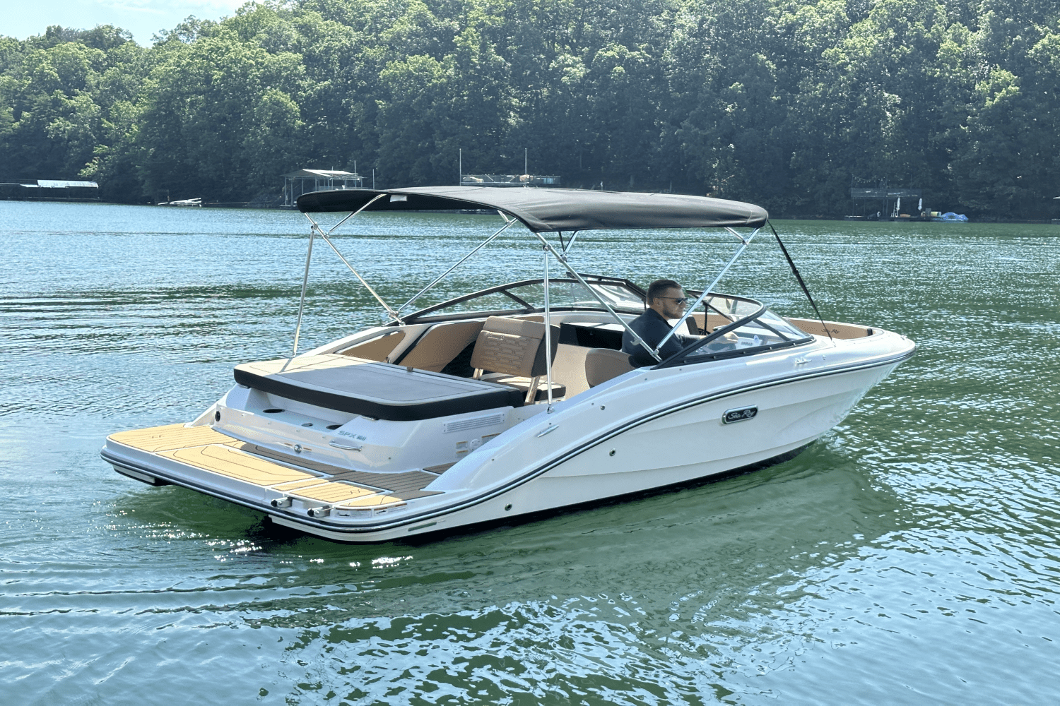 Slide: The Image of Sea Ray SPX 190 2025 - 13