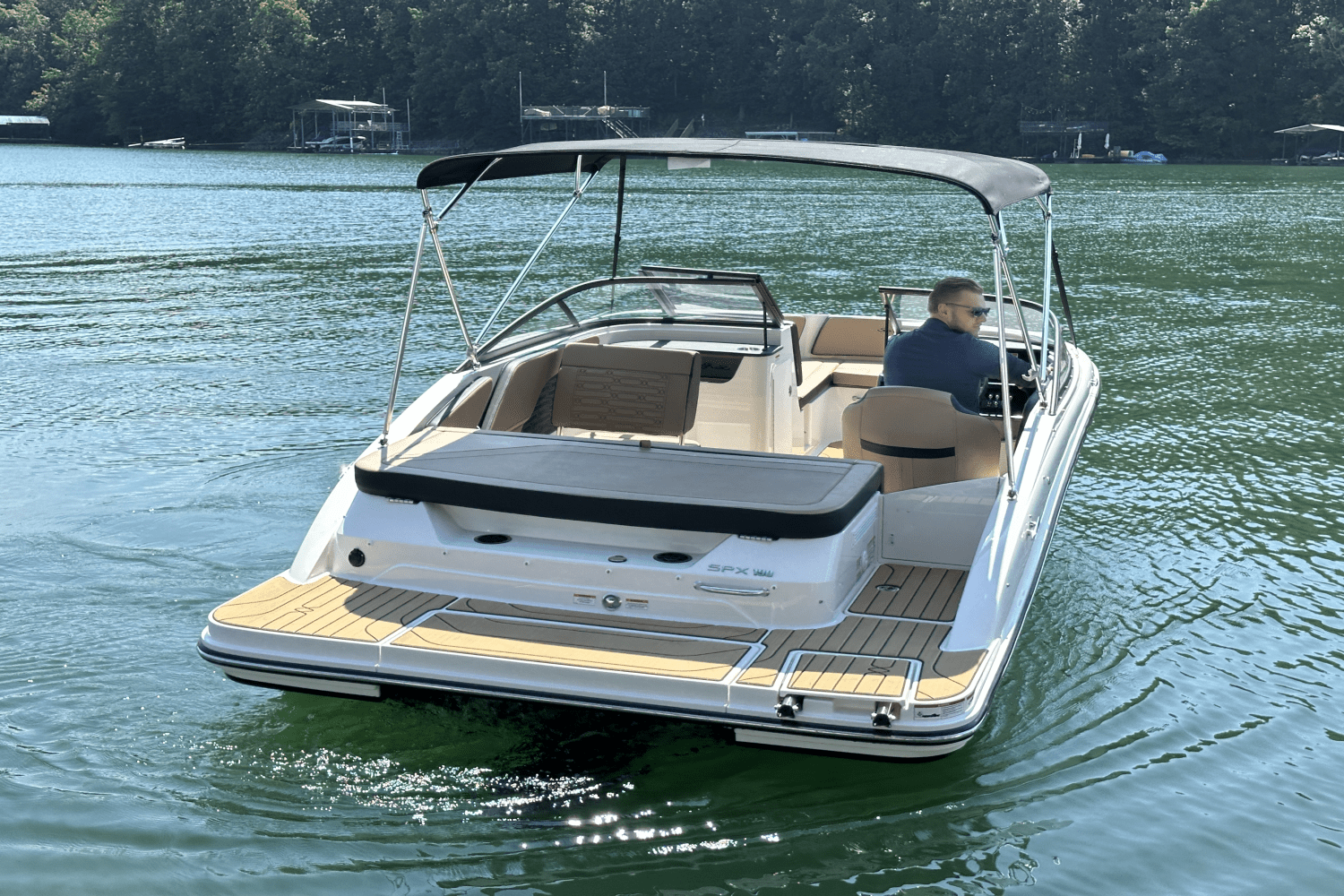 Slide: The Image of Sea Ray SPX 190 2025 - 15