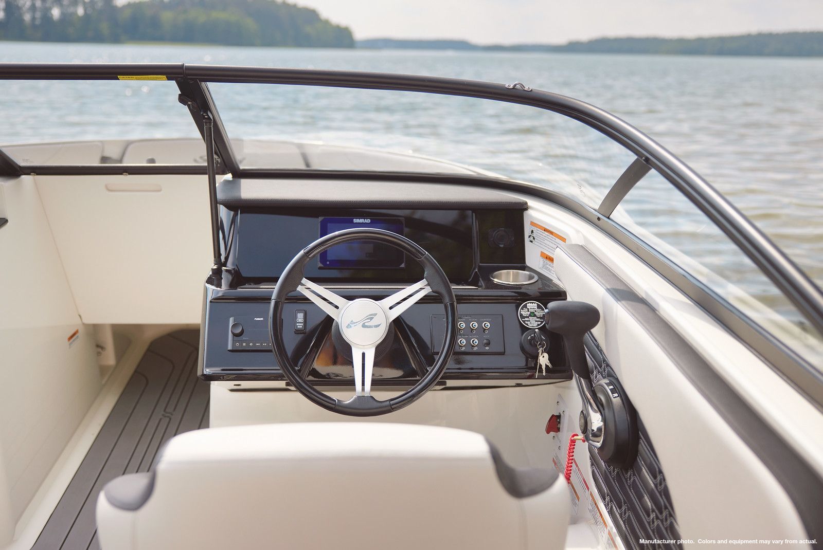 Slide: The Image of Sea Ray SPX 190 2025 - 18