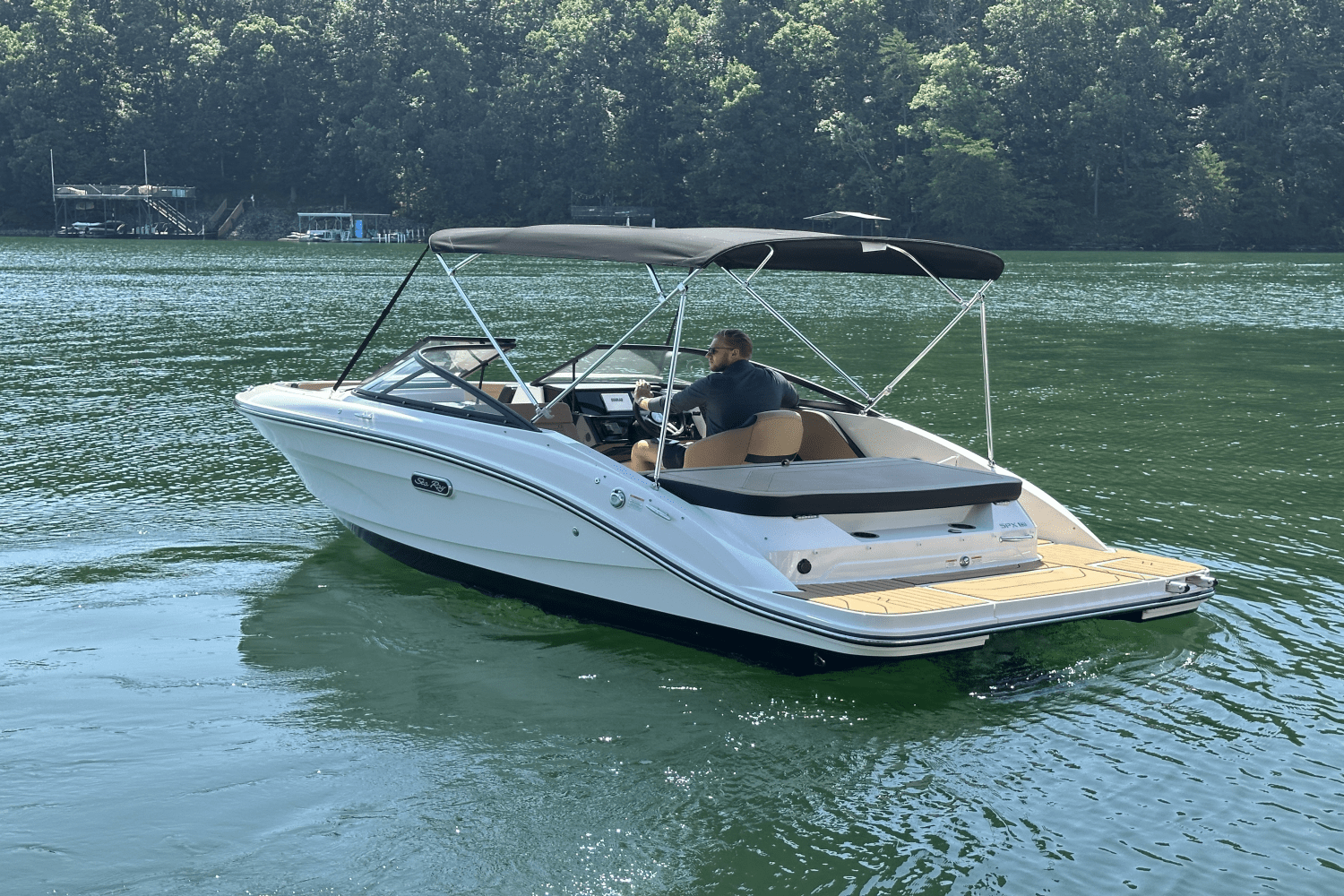 Slide: The Image of Sea Ray SPX 190 2025 - 18