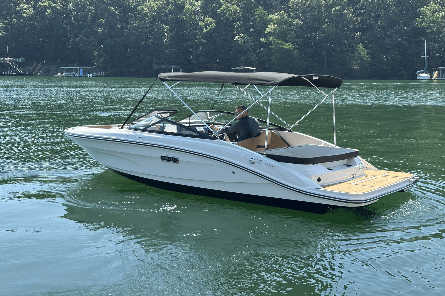 Slide: The Image of Sea Ray SPX 190 2025 - 19